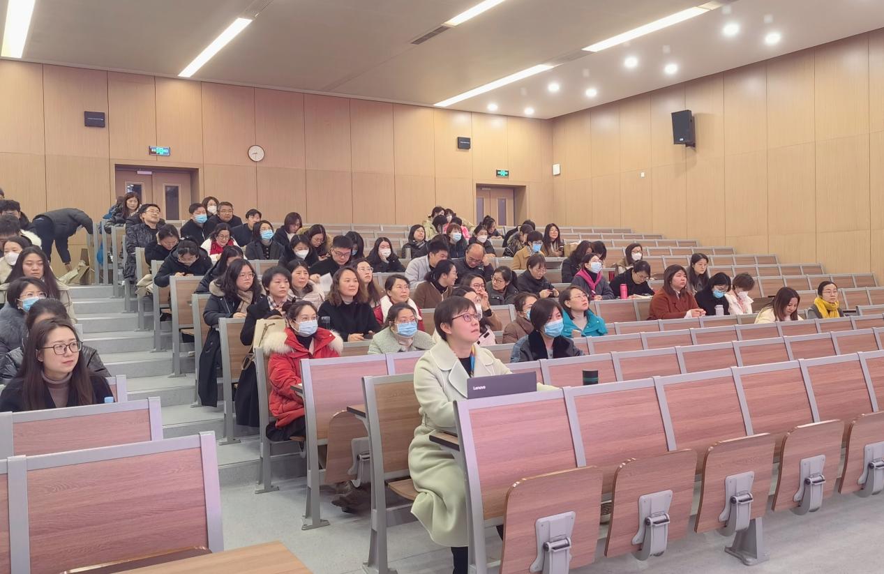 1_智慧引領(lǐng)  順性賦能_html_5b966113.jpg