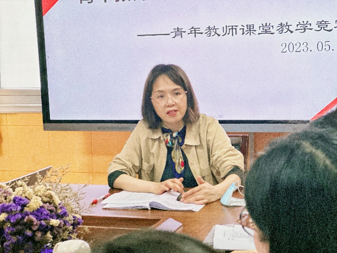 展風(fēng)采 促成長(zhǎng)——數(shù)學(xué)組第三屆青年教師擂臺(tái)賽_html_4b9f71cc.jpg