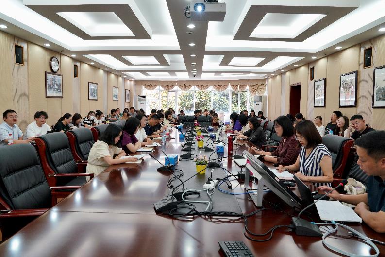 南外仙林分校數(shù)學組新學期教研工作會議(2023——2024學年第一學期)(最終稿)20230828(1)_html_5f4090ac.jpg 南外仙林分校數(shù)學組新學期教研工作會議(2023——2024學年第一學期)(最終稿)20230828(1)_html_5f4090ac.jpg